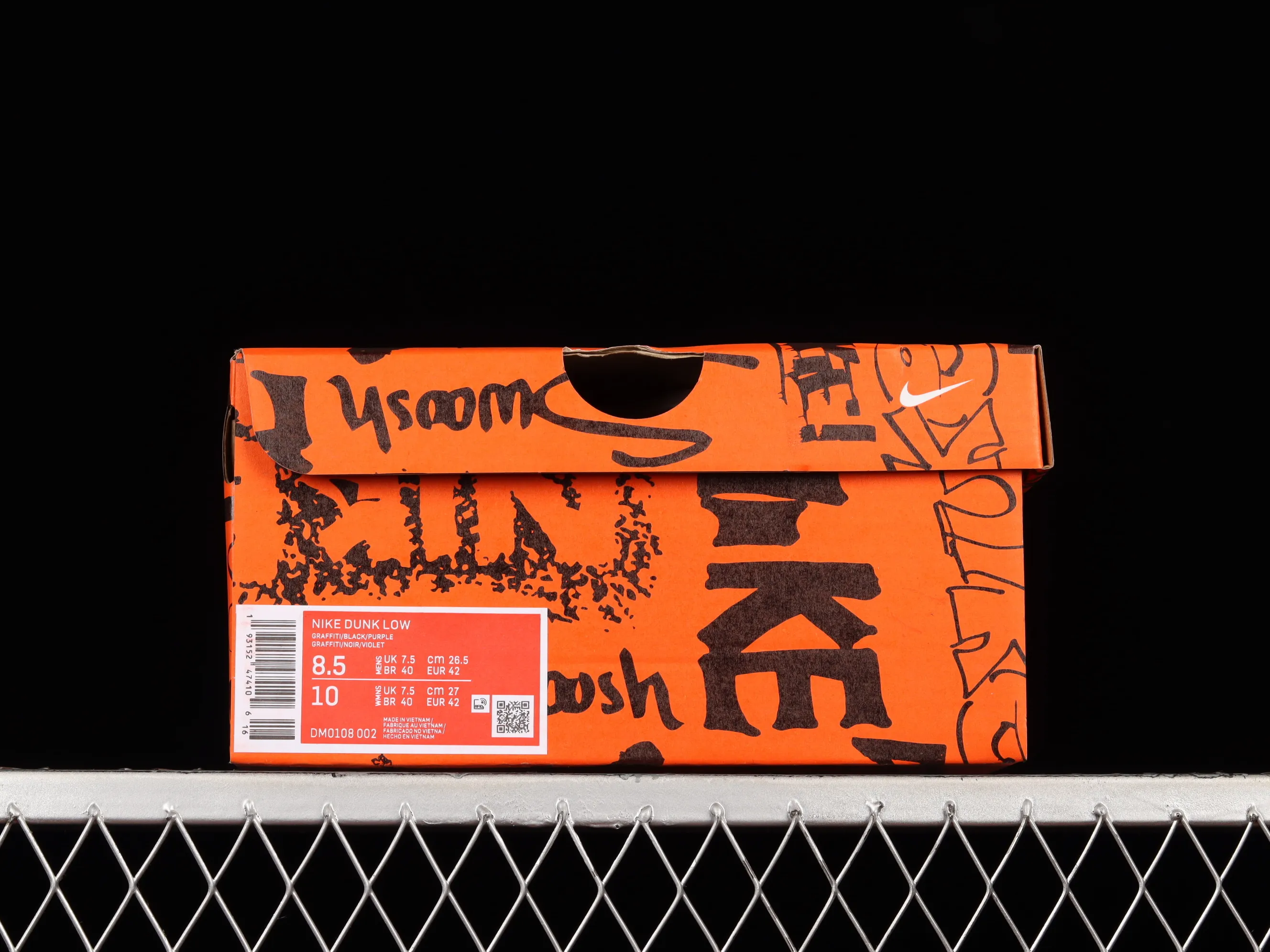 All Categories Nk SB Dunk Series Nk SB Dunk Low Low-top sneakers F version Nk Dunk Low "Graffiti" Street graffiti Black and purple tie-dye SB low-top sports and leisure sneakers DM0108-002